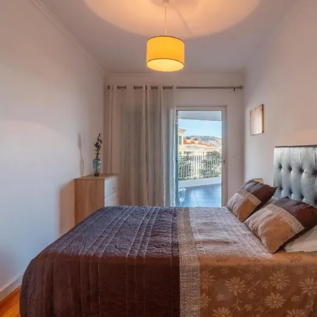 Apartment Ferienwohnung Fuer 6 Personen Ca 200 Qm In So Martinho, Madeira Und Umgebung Funchal (Madeira)